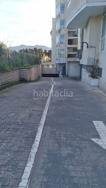 Foto 8bf88ec5-ad62-49ae-8117-562b32559b45. Aparcament cotxe a Navia Vigo