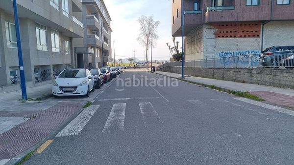 Foto d1ae5eb6-ca6b-4a43-ba11-b4cb08473e3d. Aparcament cotxe a Navia Vigo