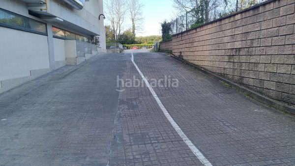 Foto f7ee9689-459d-4639-bf7f-01d8b85f16f2. Aparcament cotxe a Navia Vigo
