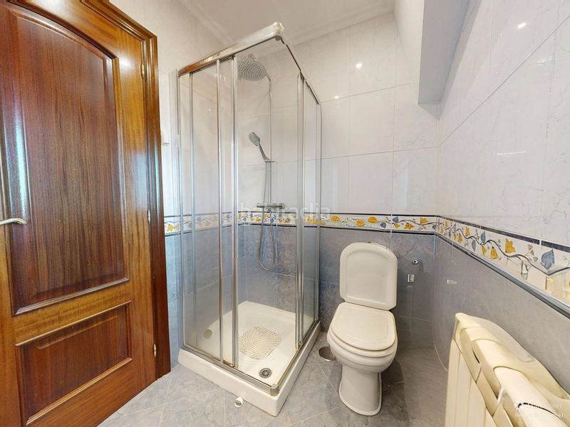 Foto bee520a1-b929-4329-b93e-d531116c2b66. Casa amb calefacció aparcament a Sardoma - Castrelos Vigo