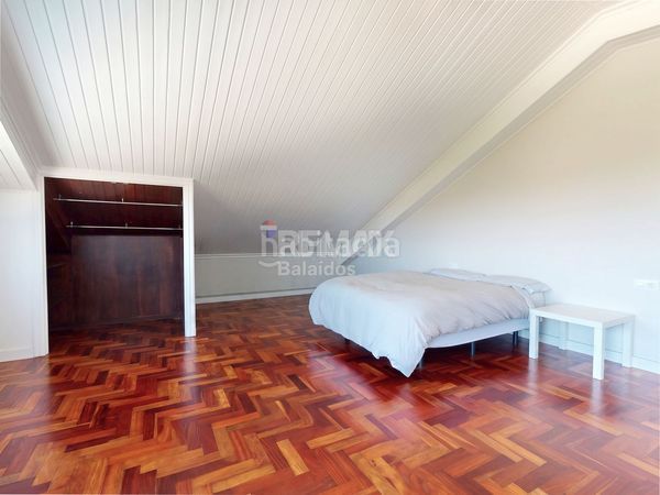 Foto 4763e207-c019-463c-a890-2f13006770e0. Casa amb calefacció aparcament piscina a Sardoma - Castrelos Vigo