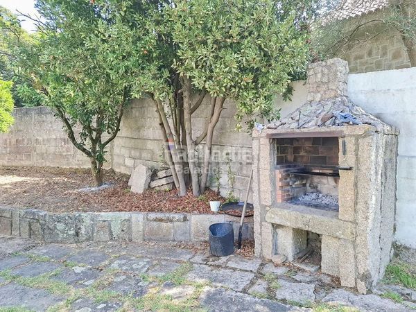 Foto b65640fa-221b-4ed5-9a1f-03124ecc5389. Casa amb calefacció aparcament piscina a Sardoma - Castrelos Vigo