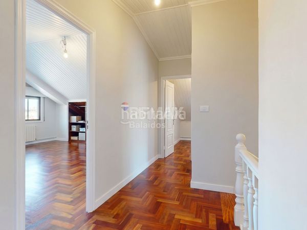 Foto f2776ee5-9eb7-4bca-9562-4d5eb2b59175. Casa amb calefacció aparcament piscina a Sardoma - Castrelos Vigo