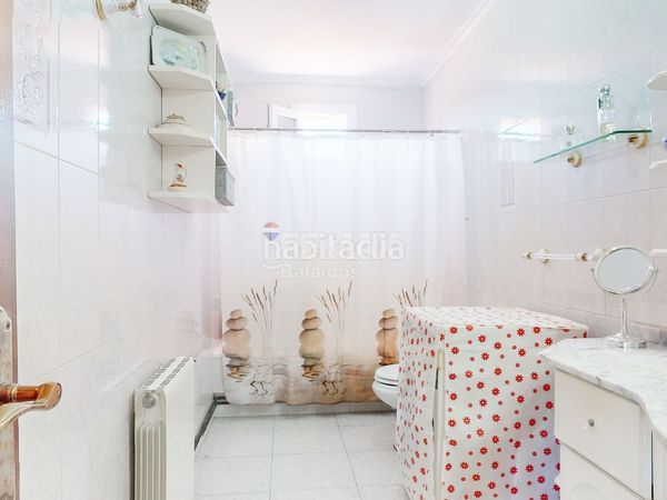 Foto ff4a7358-ff8c-43b4-a021-ee553f862491. Casa amb calefacció aparcament a Baiona