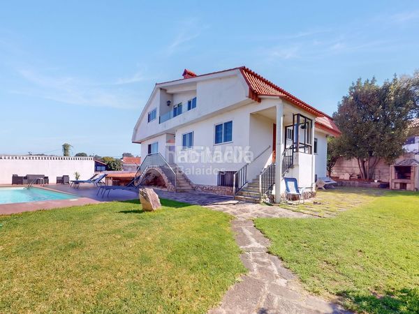 Foto 5a1087f0-989b-4127-8a57-86415cd9f9bb. Casa amb calefacció aparcament piscina a Sardoma - Castrelos Vigo