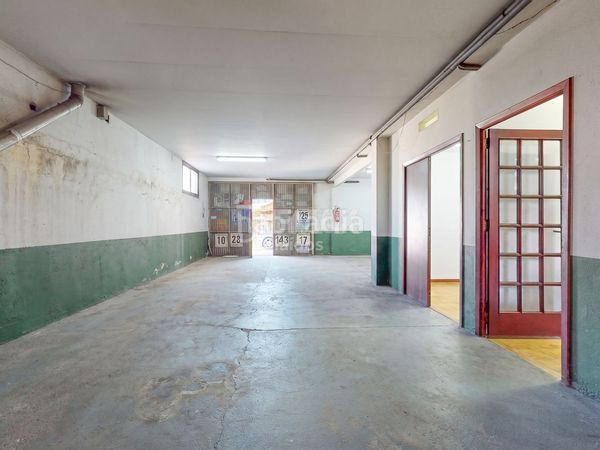 Foto e398baba-550b-4ce4-80d2-1e1b3c806d78. Casa amb calefacció aparcament piscina a Sardoma - Castrelos Vigo