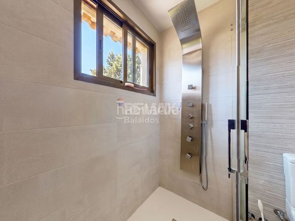 Foto f956eab8-f8d3-4528-88e4-8b869eaeb5cb. Casa amb calefacció aparcament piscina a Sardoma - Castrelos Vigo