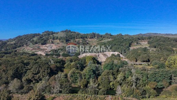 Foto ce5abc8e-51a3-4409-9935-85de73f7f290. Casa pareada en Cenlle