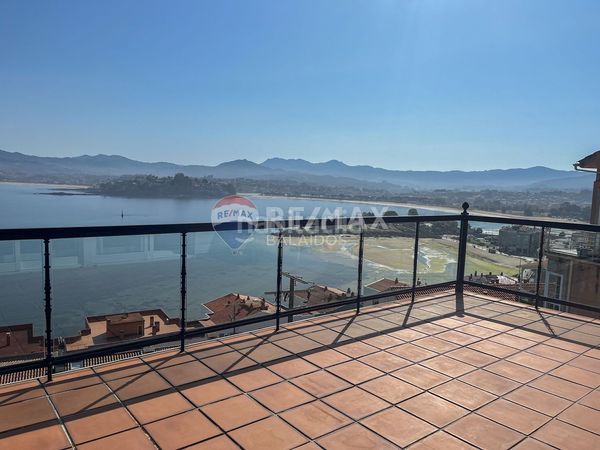 Foto 053e5798-d9b7-43a3-96f8-a6e08917c4a0. Casa amb calefacció aparcament piscina a Baiona