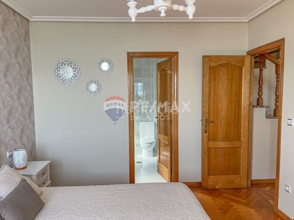 Foto 1fa5762d-65f8-46fc-a5c9-eb9ab9d97494. Casa amb calefacció aparcament piscina a Baiona