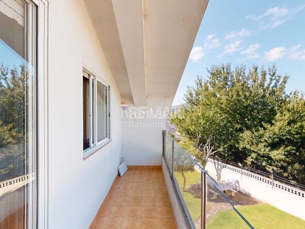 Foto b1be59fb-dc6f-4d25-be60-e9f0fea3953b. Casa en Sardoma - Castrelos Vigo