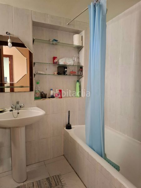 Foto 595bccc9-4e1e-48d4-a493-29e58c51bccd. Casa aparellada a Casablanca - Calvario Vigo