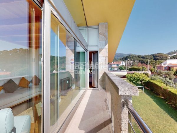 Foto de0c3645-869a-42dd-9f6d-ef6127c0cc30. Casa amb calefacció aparcament piscina a Coruxo - Oia - Saiáns Vigo