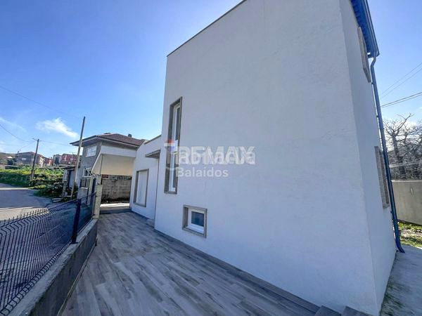Foto ae3ab005-51bb-4a32-8ea8-eda9b317fd89. Casa en Guarda (A)