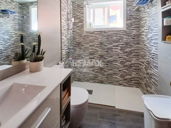 Foto 13e81c4d-0581-4f7a-961f-d2a29d7f5756. Piso en Casablanca - Calvario Vigo