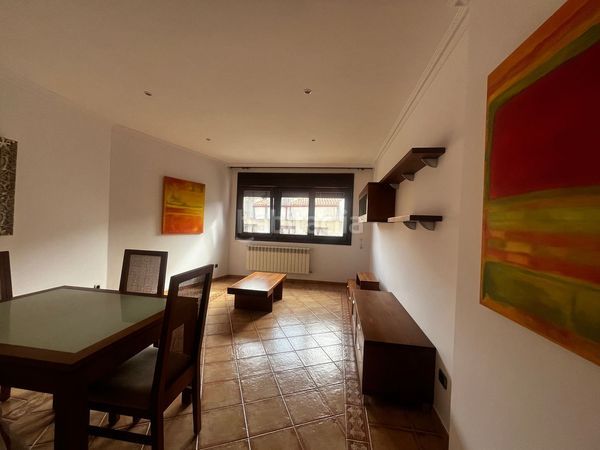Foto a6186451-c482-41f1-af59-8c091f7357d0. Casa pareada en Guarda (A)