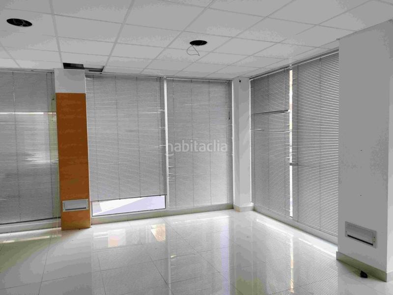 Foto 0277407b-ddc9-454a-80c6-6a0506b4c0a5. Alquiler local comercial en isaac peral 1 local comercial adaptado 322 m2, esquina marques de aracena en Huelva