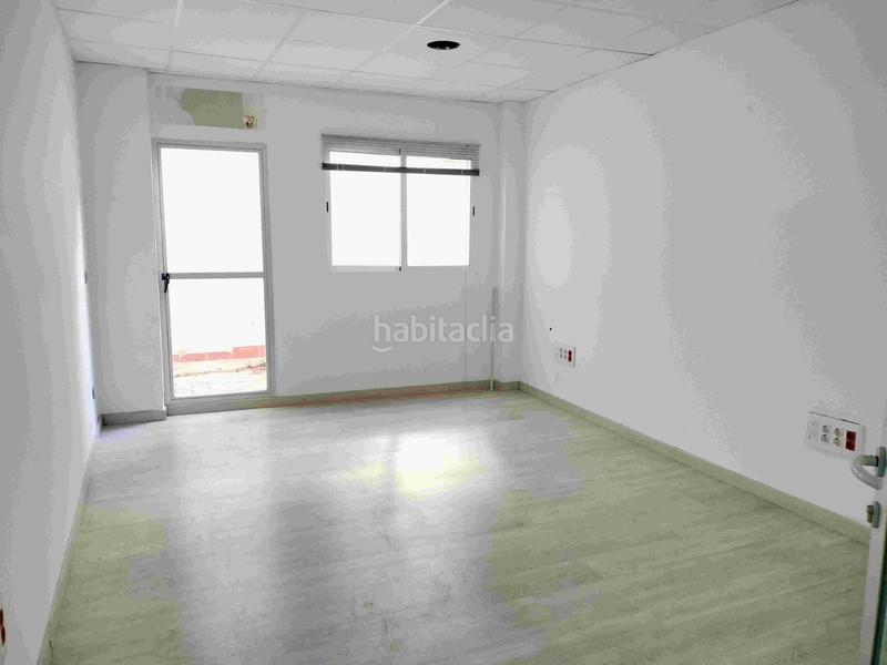 Foto 27db066f-2832-42ae-9dde-b74e985026bf. Alquiler local comercial en isaac peral 1 local comercial adaptado 322 m2, esquina marques de aracena en Huelva