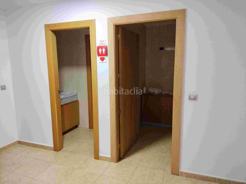 Foto f3d241d1-126c-499a-a378-c6e98640cb64. Alquiler local comercial en isaac peral 1 local comercial adaptado 322 m2, esquina marques de aracena en Huelva