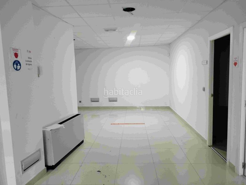 Foto 3969c6a4-34fc-4e07-bd87-61fda094d1f4. Rent business premise in isaac peral 1 in Centro Huelva