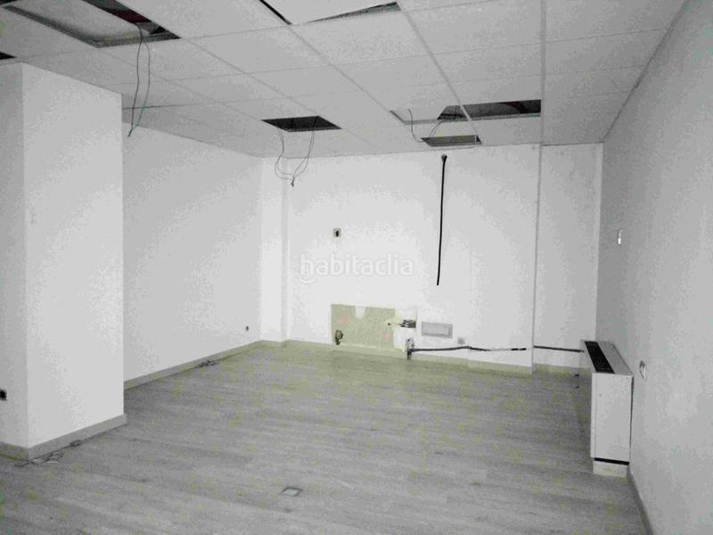 Foto 712b9916-71d3-4d10-89c7-5e958c0ce865. Rent business premise in isaac peral 1 in Centro Huelva