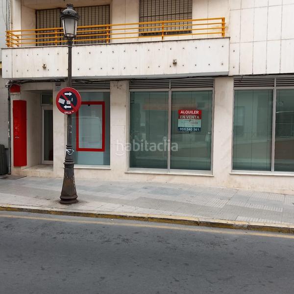 Foto 8e88763b-7923-4b2c-9f95-9f8a199a4572. Rent business premise in isaac peral 1 in Centro Huelva