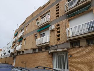Pis a Valverde del Camino. Piso 86 m2 con 3 dormitorios y terraza uso privativo en cubierta