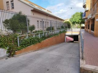 Aparcament cotxe  Licenciado del. Plazas de garaje en cl el licenciado, los rosaleshuelva