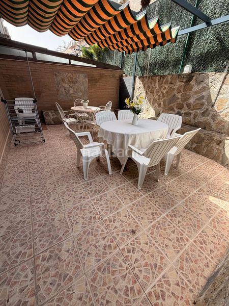 Foto 261575ff-f63f-43d1-a379-f8ca4b3d6193. Casa adossada amb calefacció aparcament piscina a Valdemoro