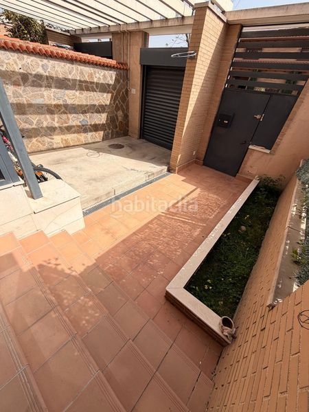 Foto 4b6e557e-ea2d-4673-828a-fda772493ffd. Casa adossada amb calefacció aparcament piscina a Valdemoro