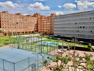 Pis a Valdebernardo-Valderribas. Novedad fantastico piso de 2 habitaciones en urbanización con pi