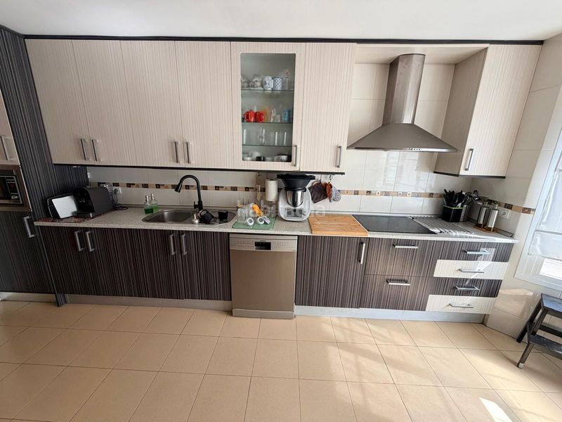 Foto e24ba90a-9783-412f-84b5-a691a45fe177. Casa amb calefacció a Altos del Olivar-El Caracol Valdemoro