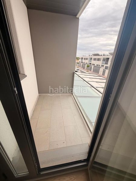 Foto b1bfeb0e-76cd-45f0-b603-d5202584e936. Casa adossada amb calefacció aparcament a Seseña nuevo Seseña