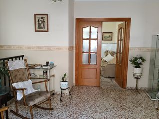 Maison jumelée à Xàtiva. Casa en buenas condiciones generales para entrar a vivir