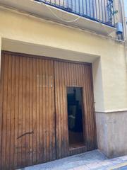 Local Comercial a Carrer pintor rusiñol 11a. Local comercial espacioso en zona céntrica