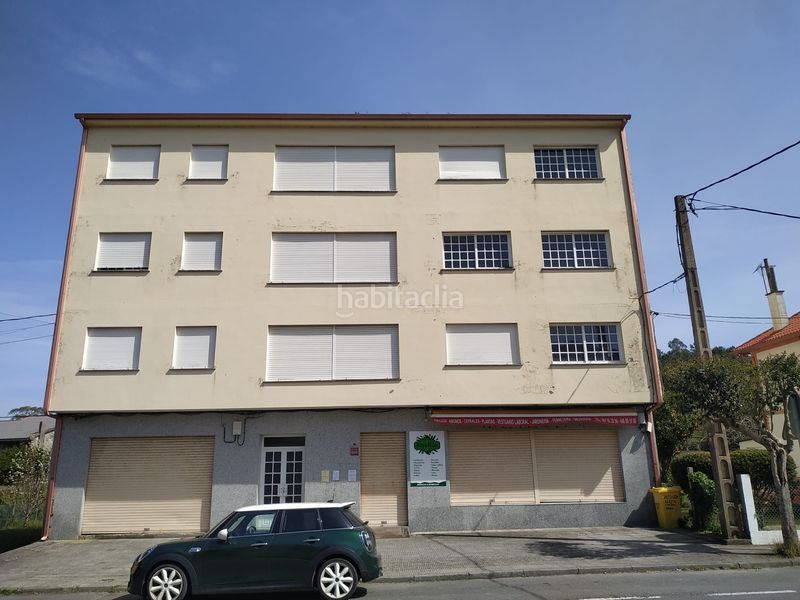 Foto cc586f38-994b-447d-8999-61f9e5942ee9. Edificio in carretera muros 30 in Outes