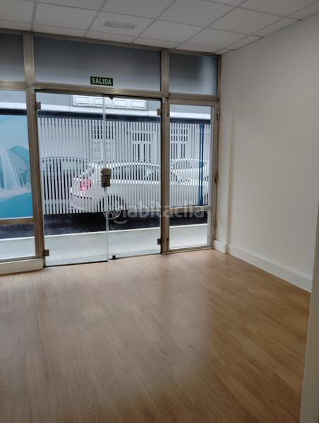 Foto b3ff19b8-dd8c-4720-b194-49ffa1d1dff9. Geschäftsraum in rúa carcasia 21 in Noia