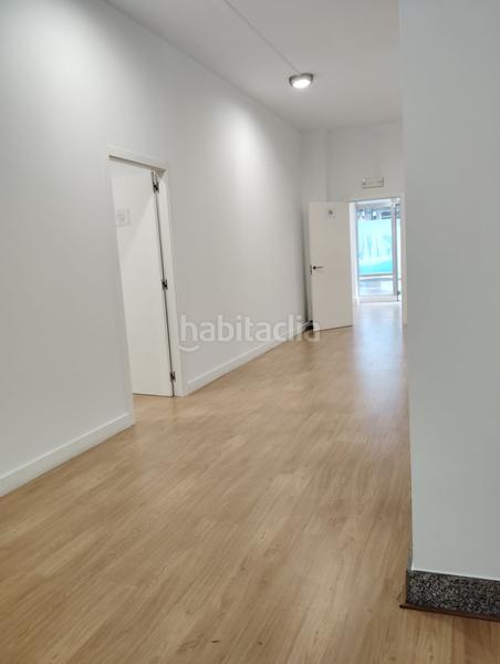 Foto d3f3ba9b-d2df-46e1-835d-be0af58b14e4. Geschäftsraum in rúa carcasia 21 in Noia