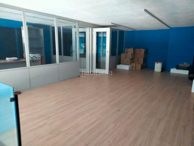 Foto 42d9fba4-e4a3-44d8-adf9-a85fc7b719d8. Local commercial dans rúa de san bernardo 20 dans Noia