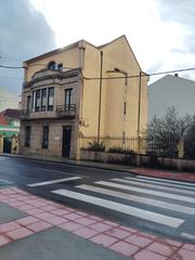 Maison à Rúa carcasia 17. Casa en venta en noia