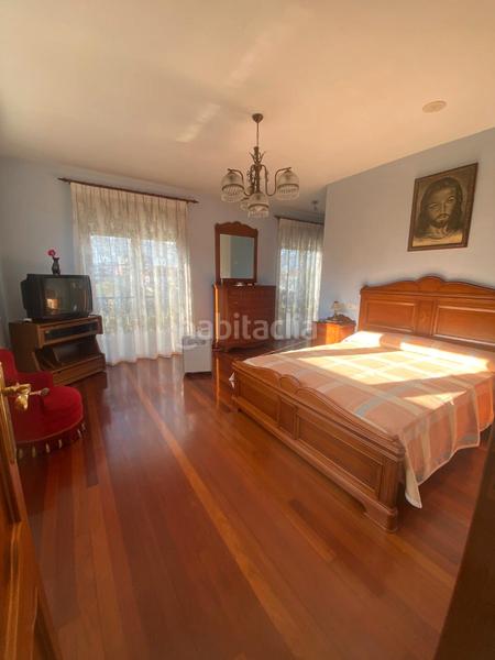 Foto 47db2c4e-a680-46e7-b2ba-7eecc5783690. Casa amb xemeneia calefacció aparcament a Noia