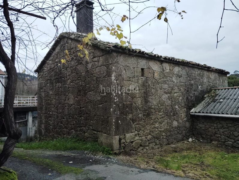Foto f7f6f38b-c10b-4390-9ace-8c4218692a98. House in Rois