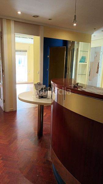 Foto c50c5f7b-de14-48a7-8106-fec27556e974. Flat with parking in Noia