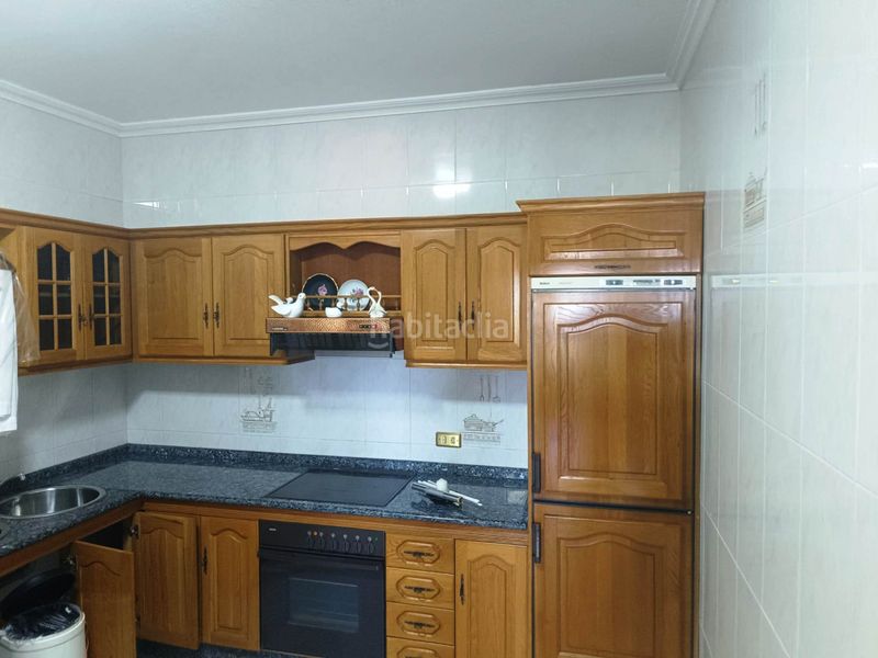 Foto e9963465-ac9d-40bd-b22e-712d7ea9d449. Casa amb calefacció aparcament piscina a Outes