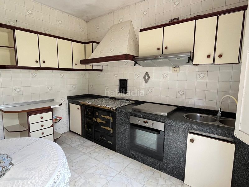 Foto fc2db04f-e829-4834-97aa-ff4e0d9e5196. Casa a Noia