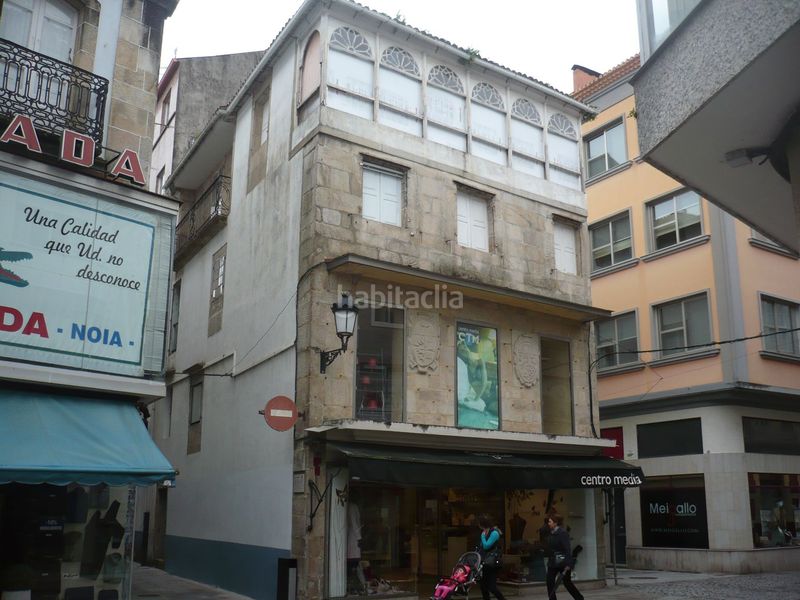 Foto c0fb18e4-ec81-40e8-b730-1fdae823d7b2. Casa en rúa montero ríos 11 venta edificio en Noia