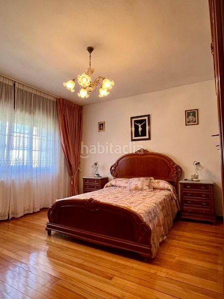 Foto 50a7de79-9553-460c-8159-4d10bd740d97. Xalet amb aparcament a Noia
