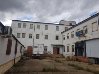 Bâtiment à usage industriel à Calle nueva 1. Fabrica de embutidos en quintana redonda