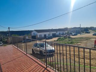 Semi detached house in Calle llano de la luna 25