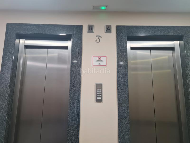 Foto 35d7e1f7-0deb-463d-9808-2db58b72f387. Office space in calle arquitectura 2 in San Jerónimo - La Bachillera Sevilla